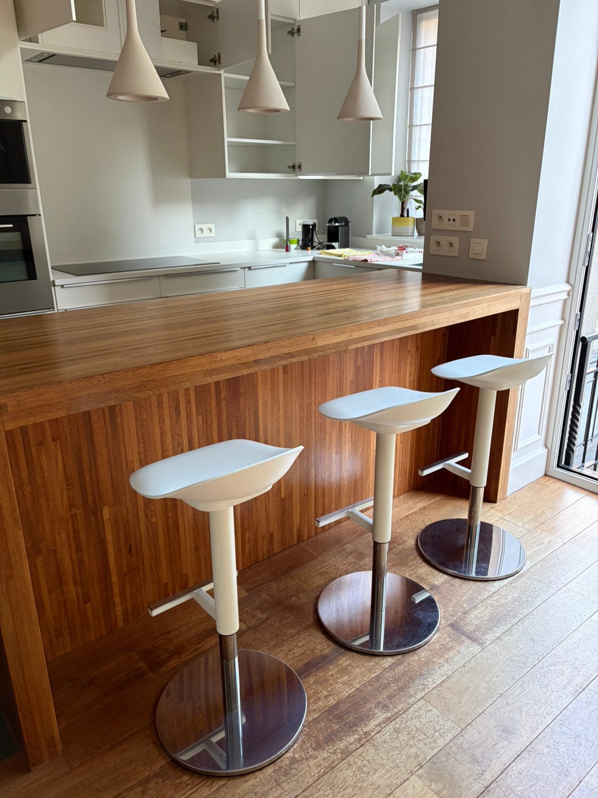 3 barstoelen, Huis en Inrichting, Barkrukken, 3 krukken, Ophalen, Zo goed als nieuw, 60 tot 90 cm