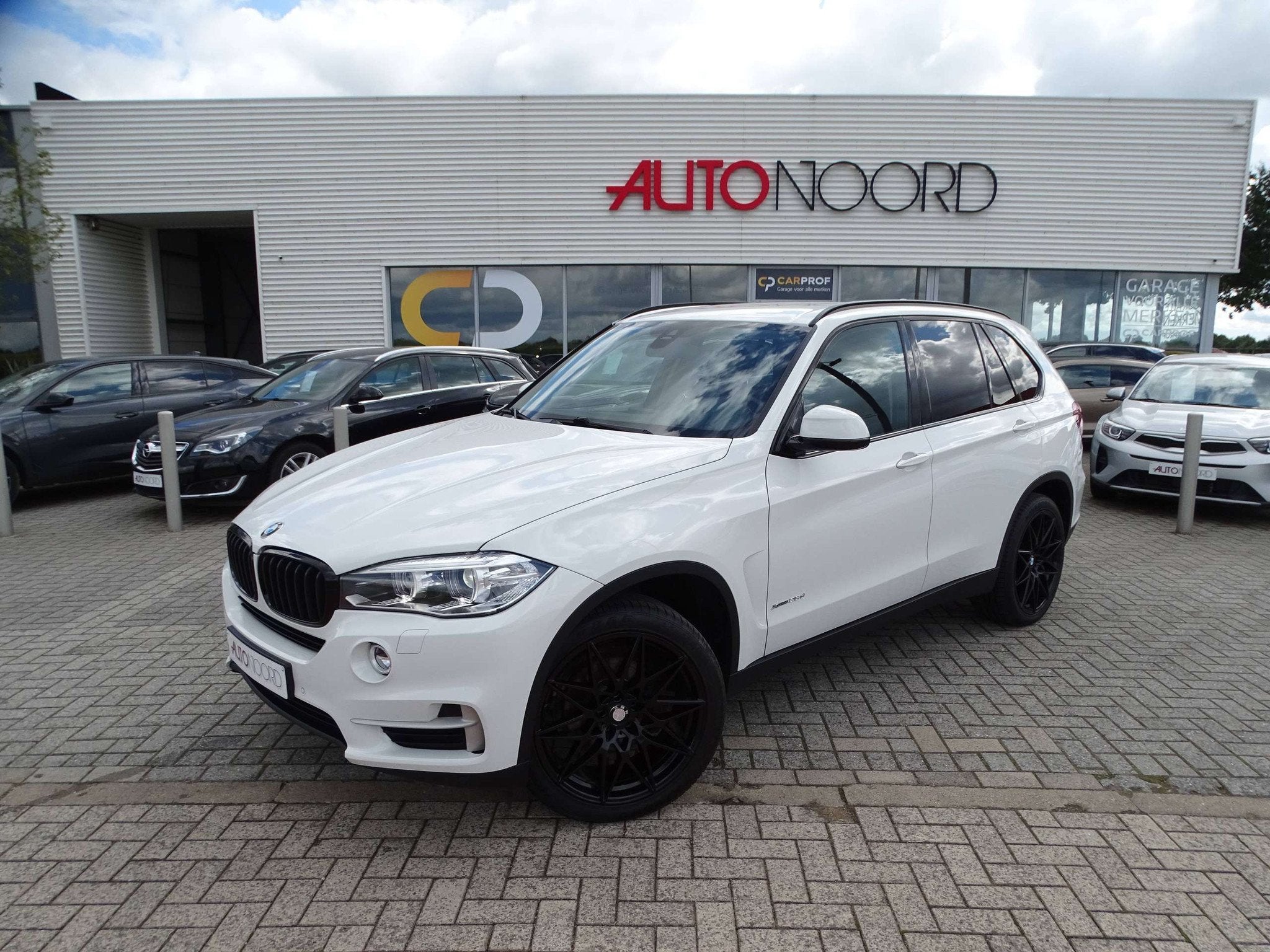 BMW X5 X5 2.0 dA xDrive25 * TOPSTAAT! (automatique), Autos, BMW, Cuir, Entreprise, Noir, Automatique