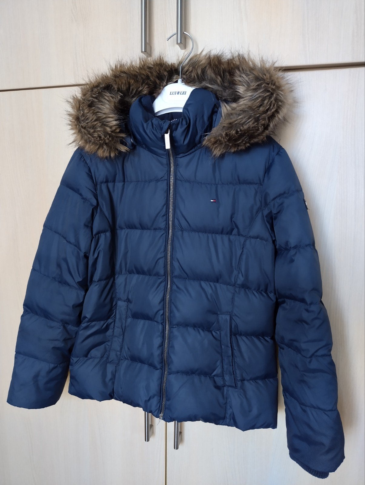 Blauwe winterjas met kap Tommy Hilfiger maat 152, Tommy Hilfiger, Enlèvement, Utilisé, Fille