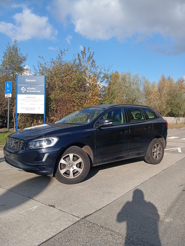 Volvo XC60, 2016, 2.0 diesel, 282000km, Autos, Boîte manuelle, Noir, 5 portes, Particulier
