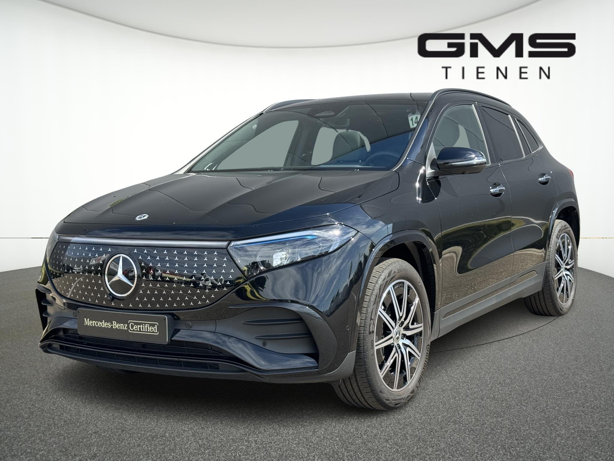 Mercedes-Benz EQA 300 4MATIC AMG Line, Auto's, Automaat, Gebruikt, Zwart, 5 zetels