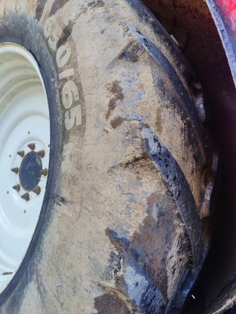 2 pneus Michelin 650/65R42, Articles professionnels, Enlèvement