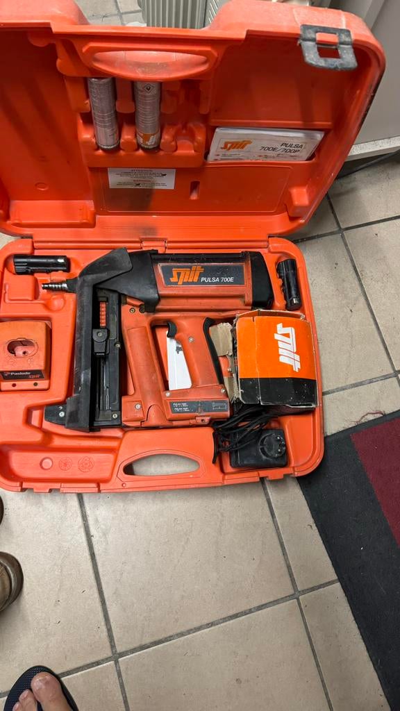 Spit pistole clou ( cloueuse), Enlèvement, Utilisé