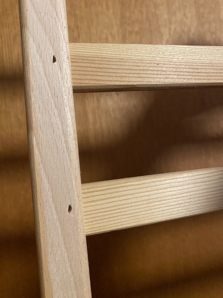 Lit bébé en hêtre massif + matelas, Enlèvement, Comme neuf, Lit