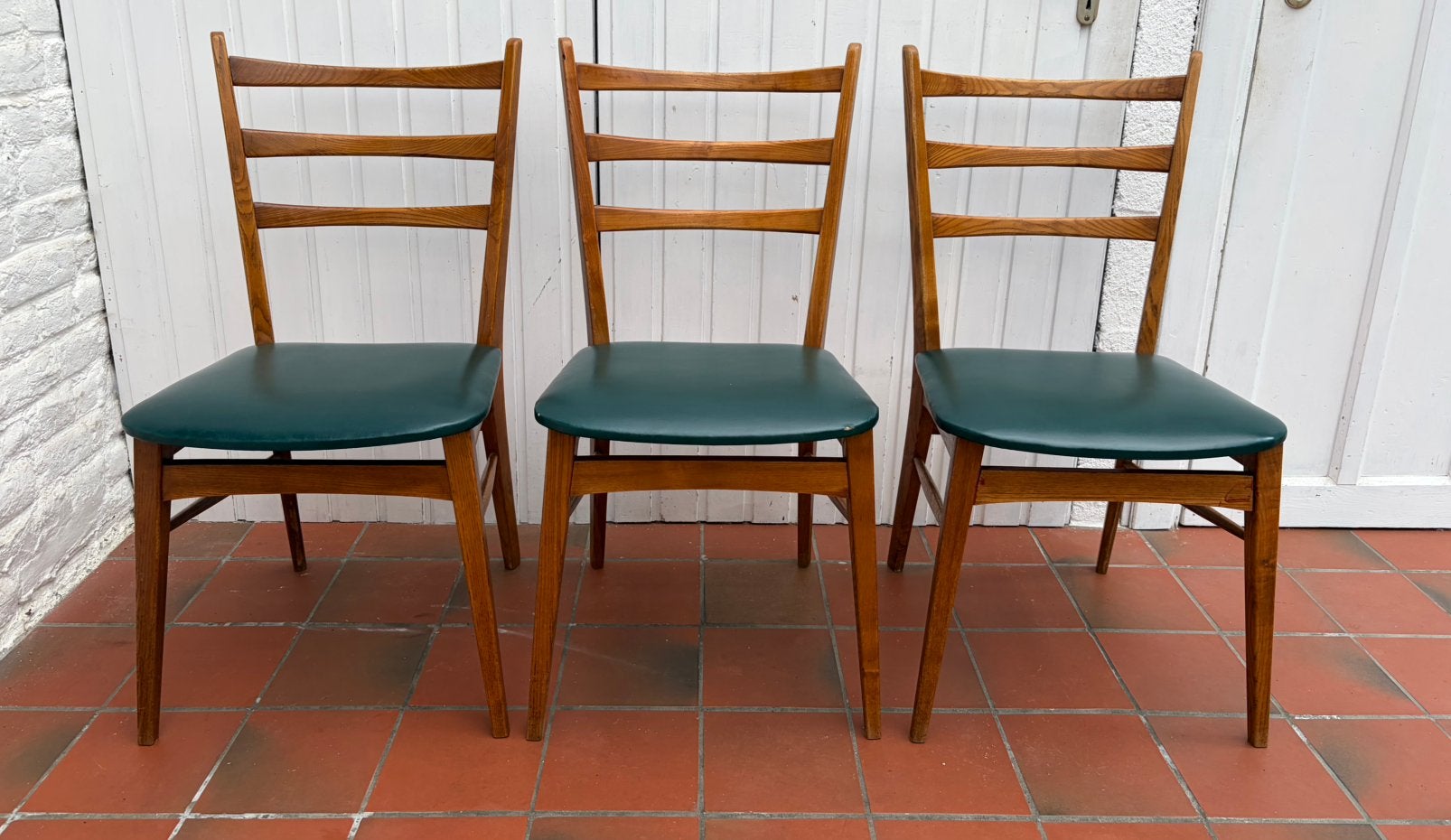 3 vintage Scandinavische stoelen, Huis en Inrichting, Stoelen, Ophalen, Gebruikt, Hout, Eén