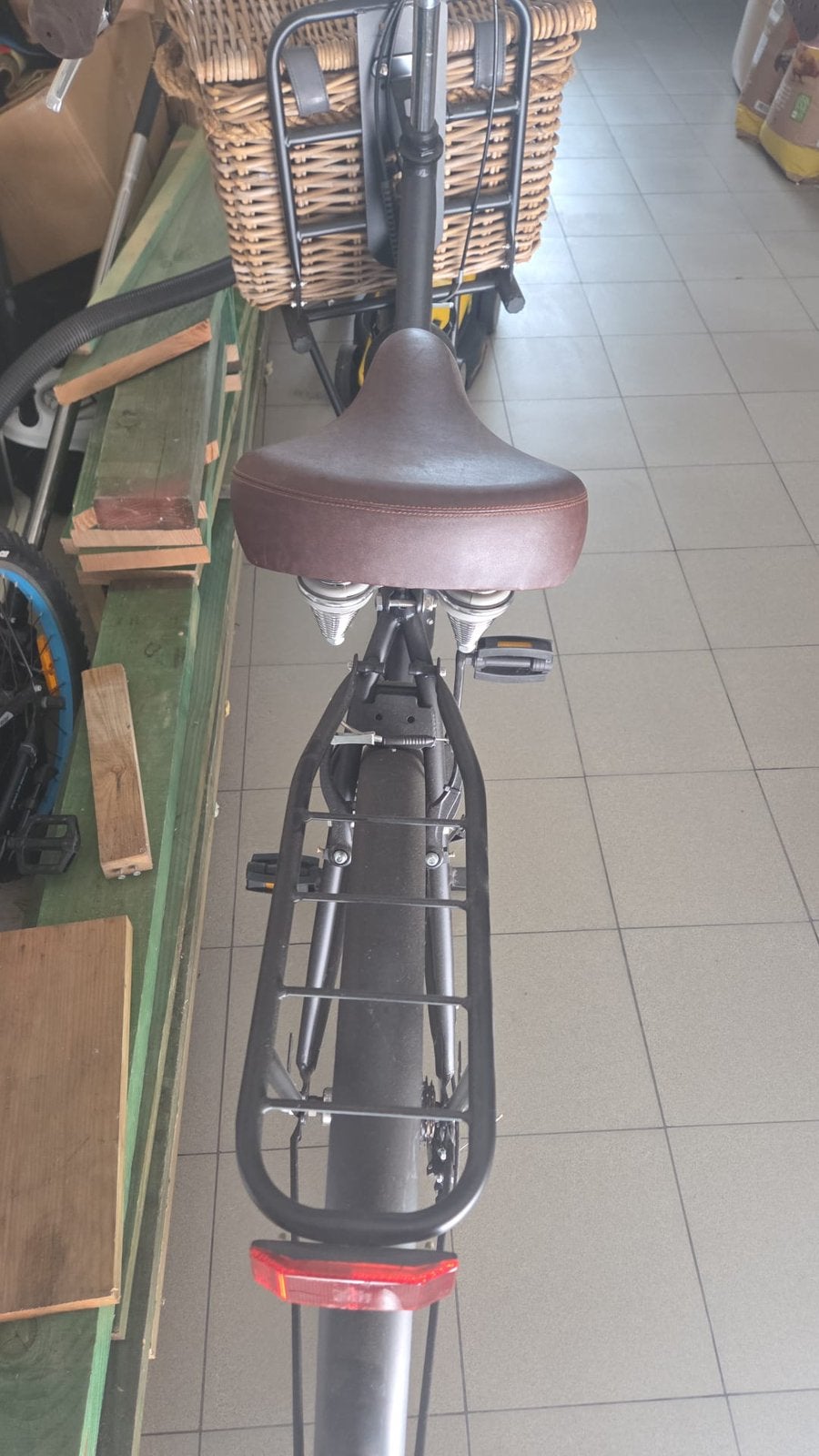 Goed onderhouden damesfiets, Fietsen en Brommers, Ophalen, Zo goed als nieuw