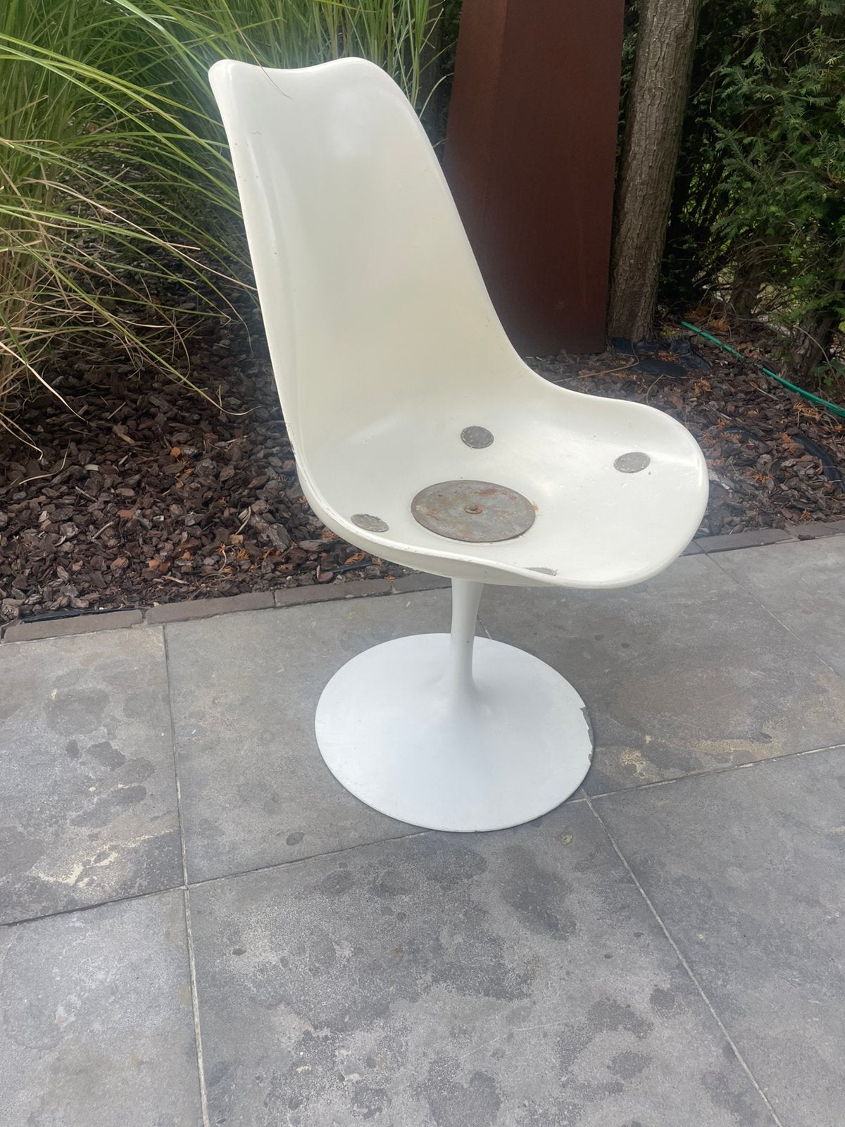 Knoll chaise tulip, Enlèvement