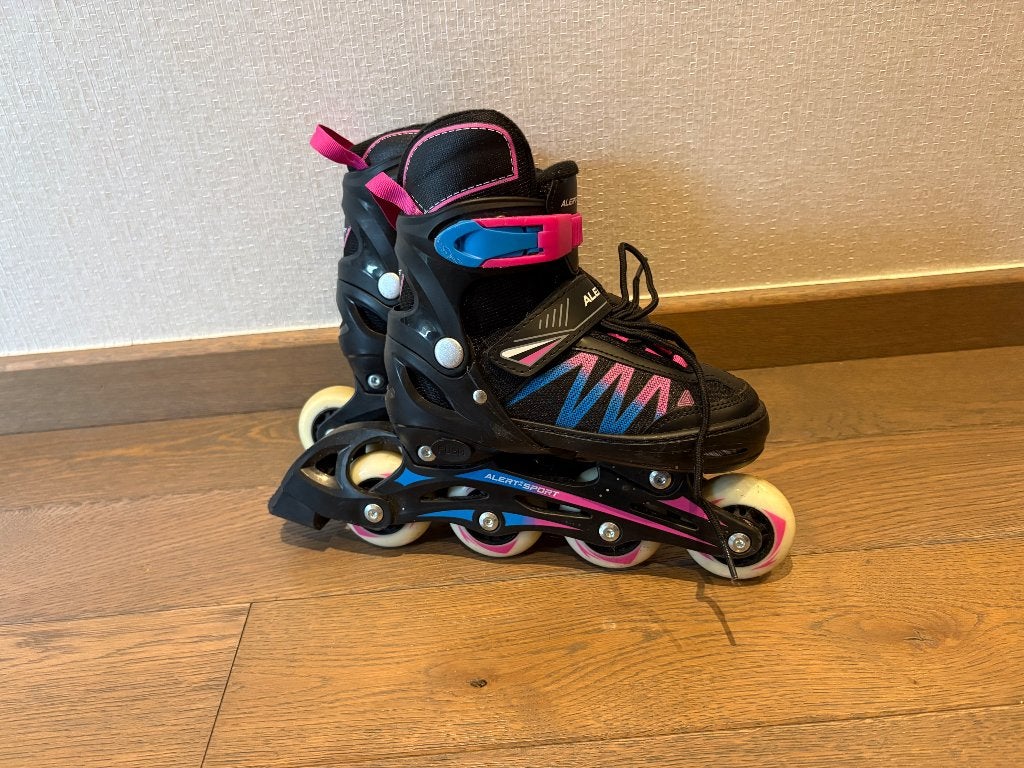 Inlineskates maat 31-34, Sport en Fitness, Skeelers, Kinderen, Inline skates 4 wielen, Ophalen, Overige merken