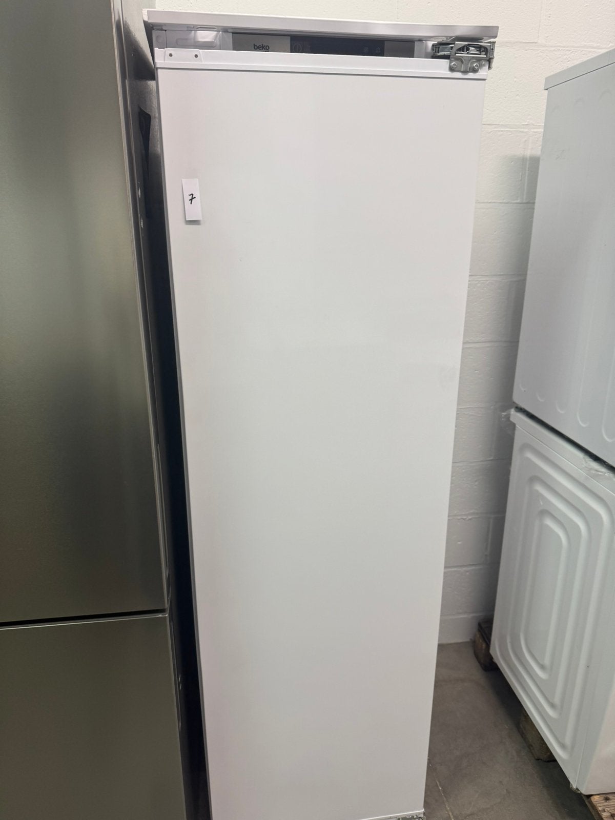 Frigo encastrable BEKO, Electroménager, Neuf, Moins de 60 cm, Classe énergétique A ou plus économe, Beko