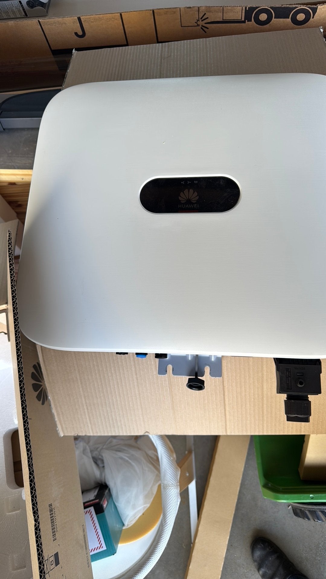 hybride Huawei omvormer 8kwh NIEUW, Ophalen, Zo goed als nieuw
