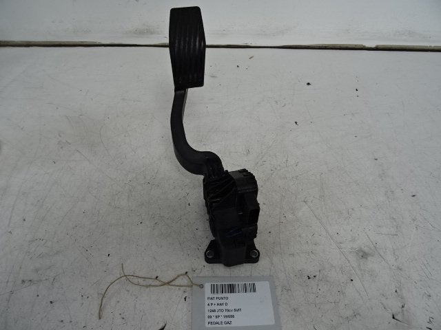 GASPEDAAL Fiat Grande Punto (199) (55702020), Auto-onderdelen, Gebruikt, Fiat
