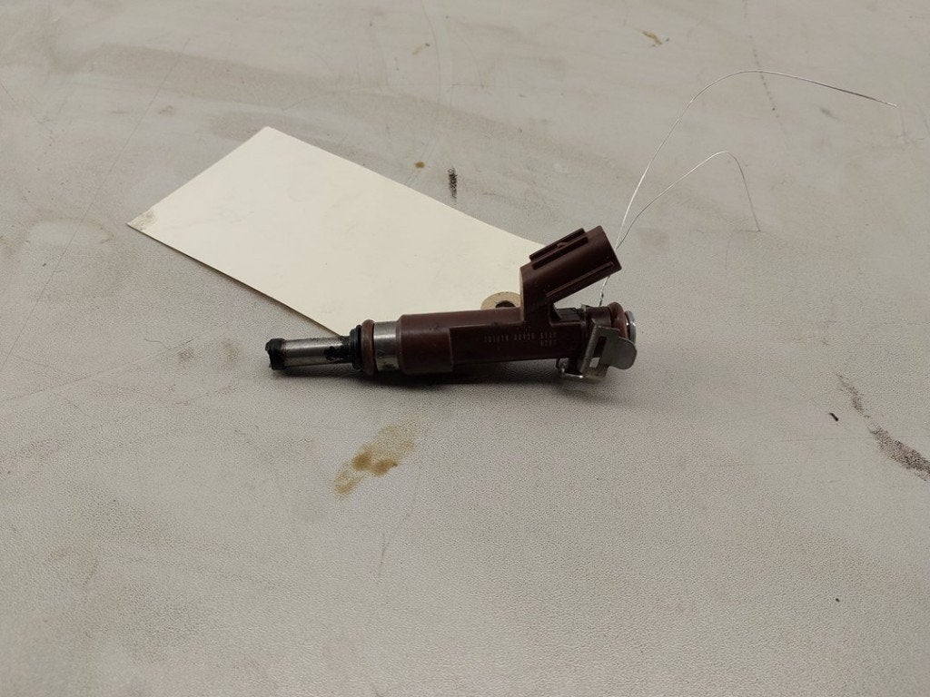 INJECTEUR Ignis (MF) (|313062R7|1571062R70000|1571062R70|), DENSO EUROPE B.V., Info@denso.nl, Utilisé, Hogeweyselaan 165
1382 JL  Weesp, NL
