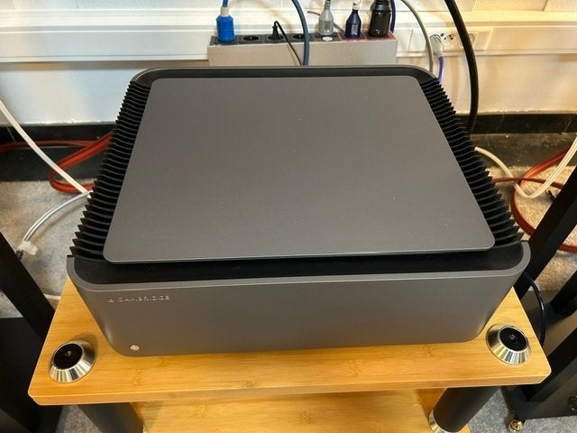 Cambridge audio EDGE W eindversterker als nieuw +garantie, TV, Hi-fi & Vidéo, Amplificateurs & Ampli-syntoniseurs, Info@cambridgeaudio.com