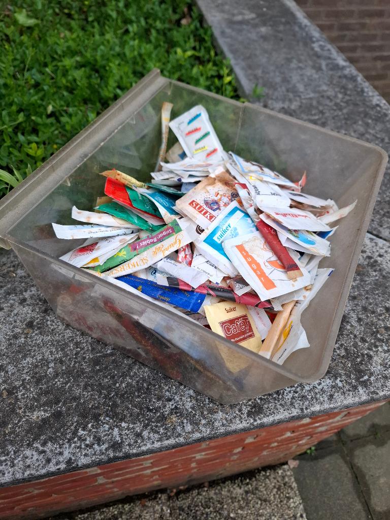 Sachets de sucre, Enlèvement