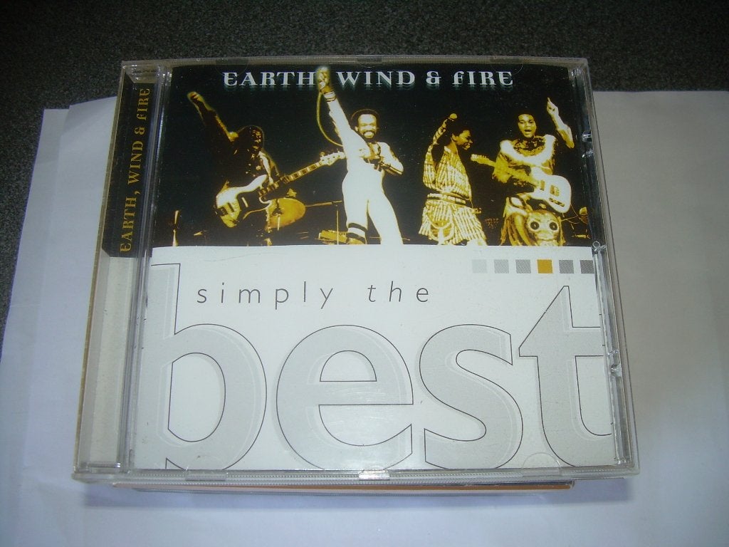 CD - EARTH WIND & FIRE - THE BEST, Ophalen of Verzenden, Zo goed als nieuw, Disco