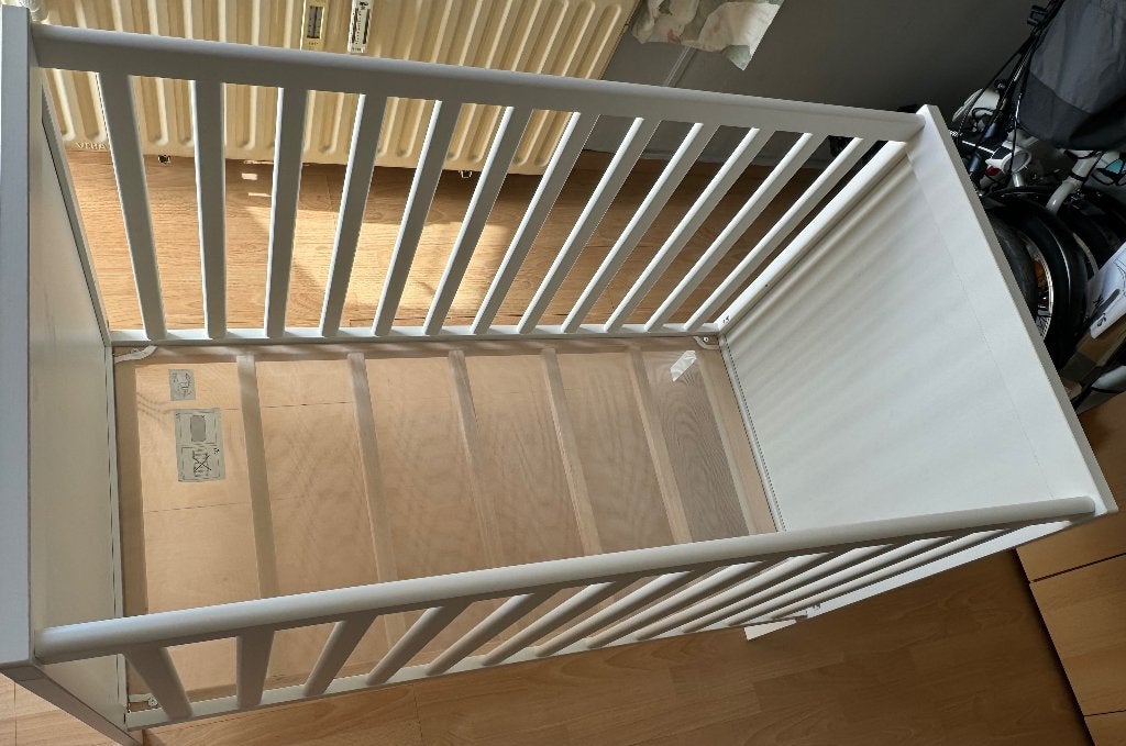 Babybedje IKEA SUNDVIK 60x120, Kinderen en Baby's, Ophalen, Zo goed als nieuw, Minder dan 140 cm, Minder dan 70 cm