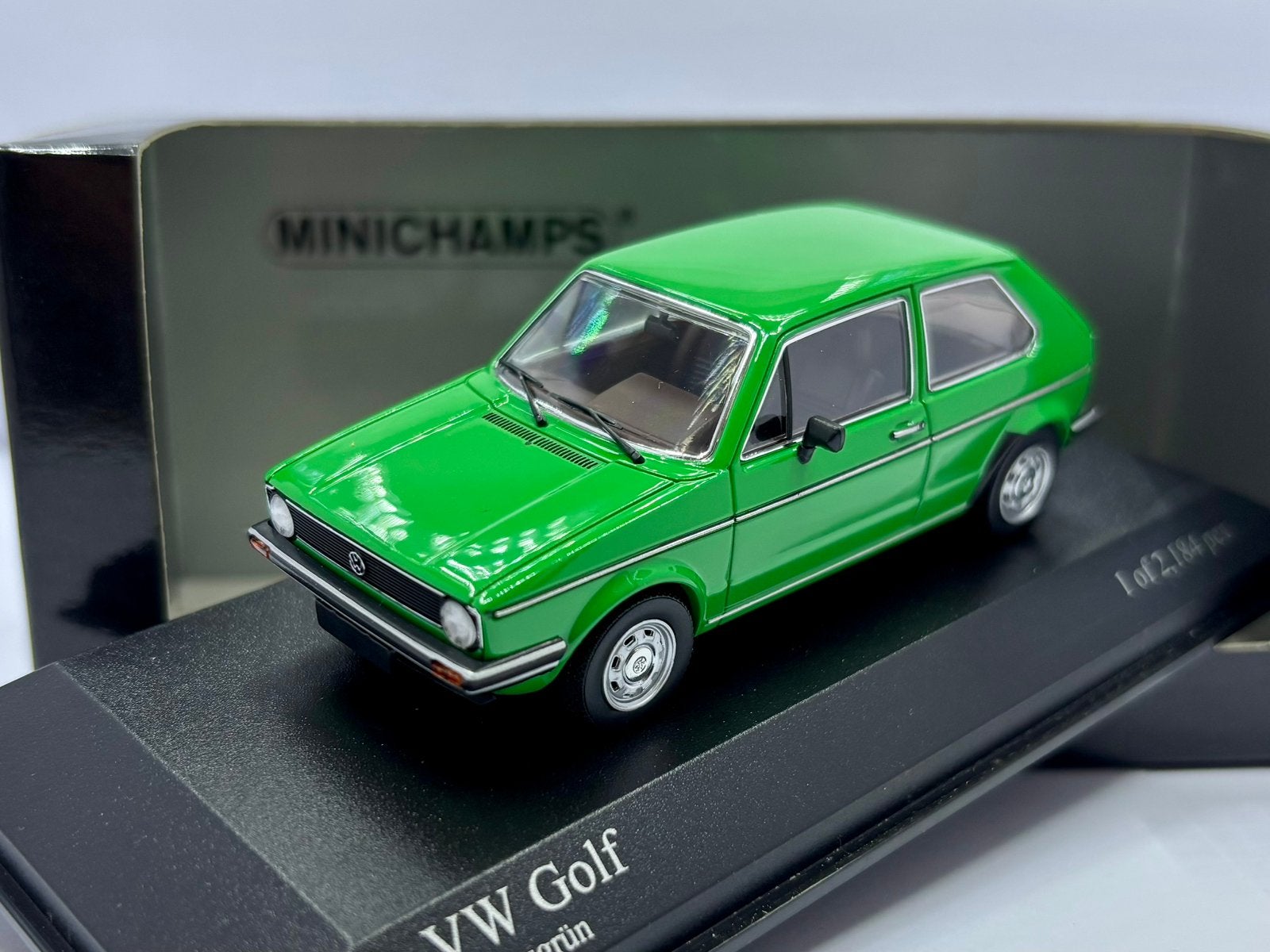 1:43 Volkswagen golf I  1980 - MINICHAMPS, Enlèvement ou Envoi, Comme neuf, MiniChamps