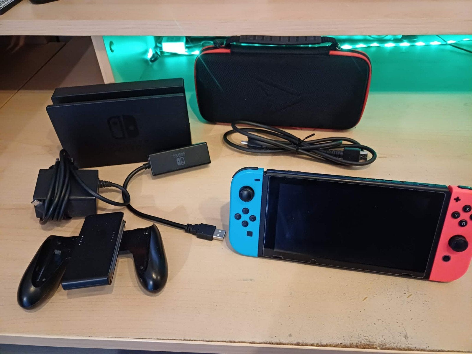 Nintendo switch V1, Games en Spelcomputers, Spelcomputers | Nintendo Switch, Ophalen