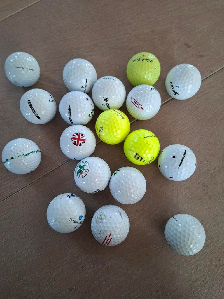 Balles de golf jaunes et blanches, Sports & Fitness, Enlèvement