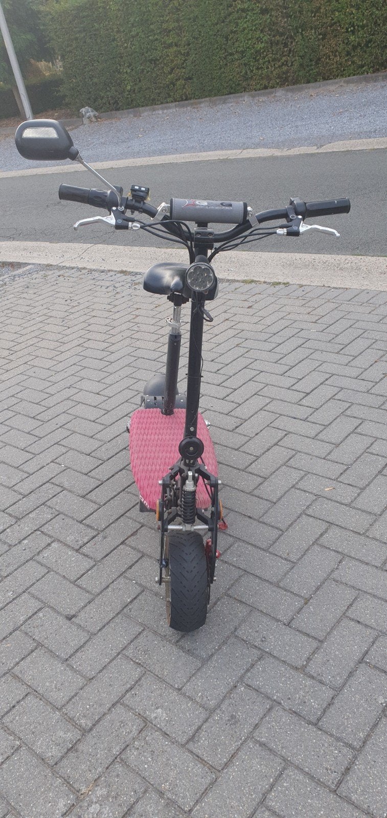 Trottinette électrique avec selle, amovible et dont le march, Enlèvement, Utilisé, Step électrique (E-scooter)