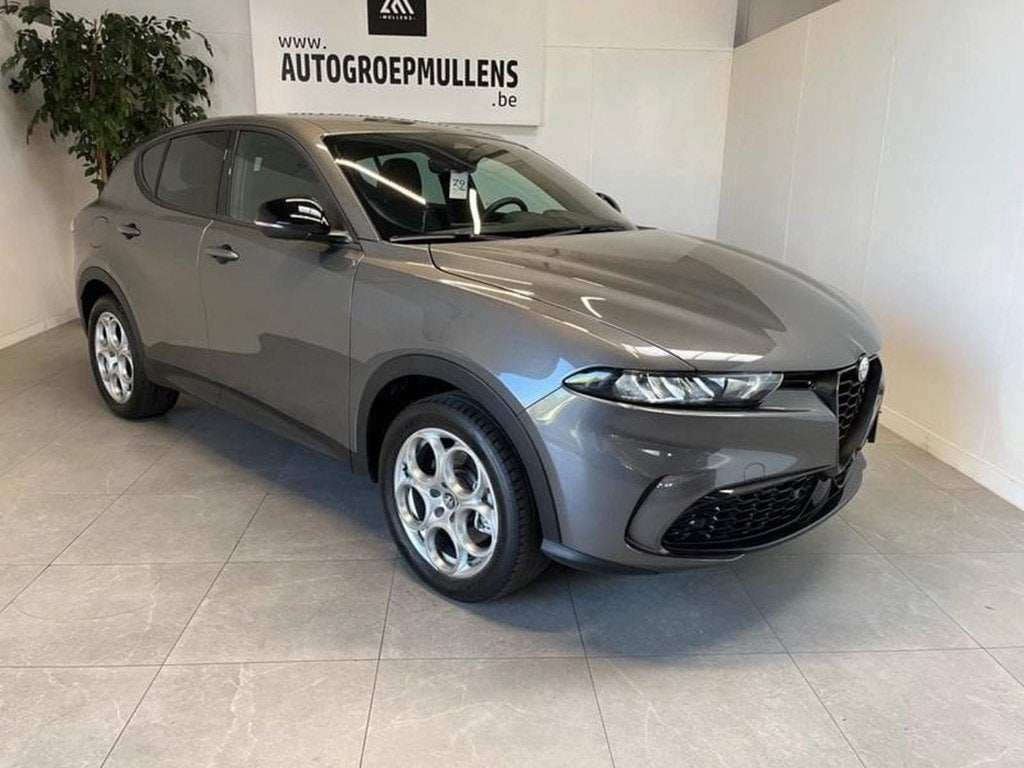 Alfa Romeo Tonale PHEV AT6e Q4 280 pk, Autos, Alfa Romeo, Argent ou Gris, Achat, Euro 6, Entreprise