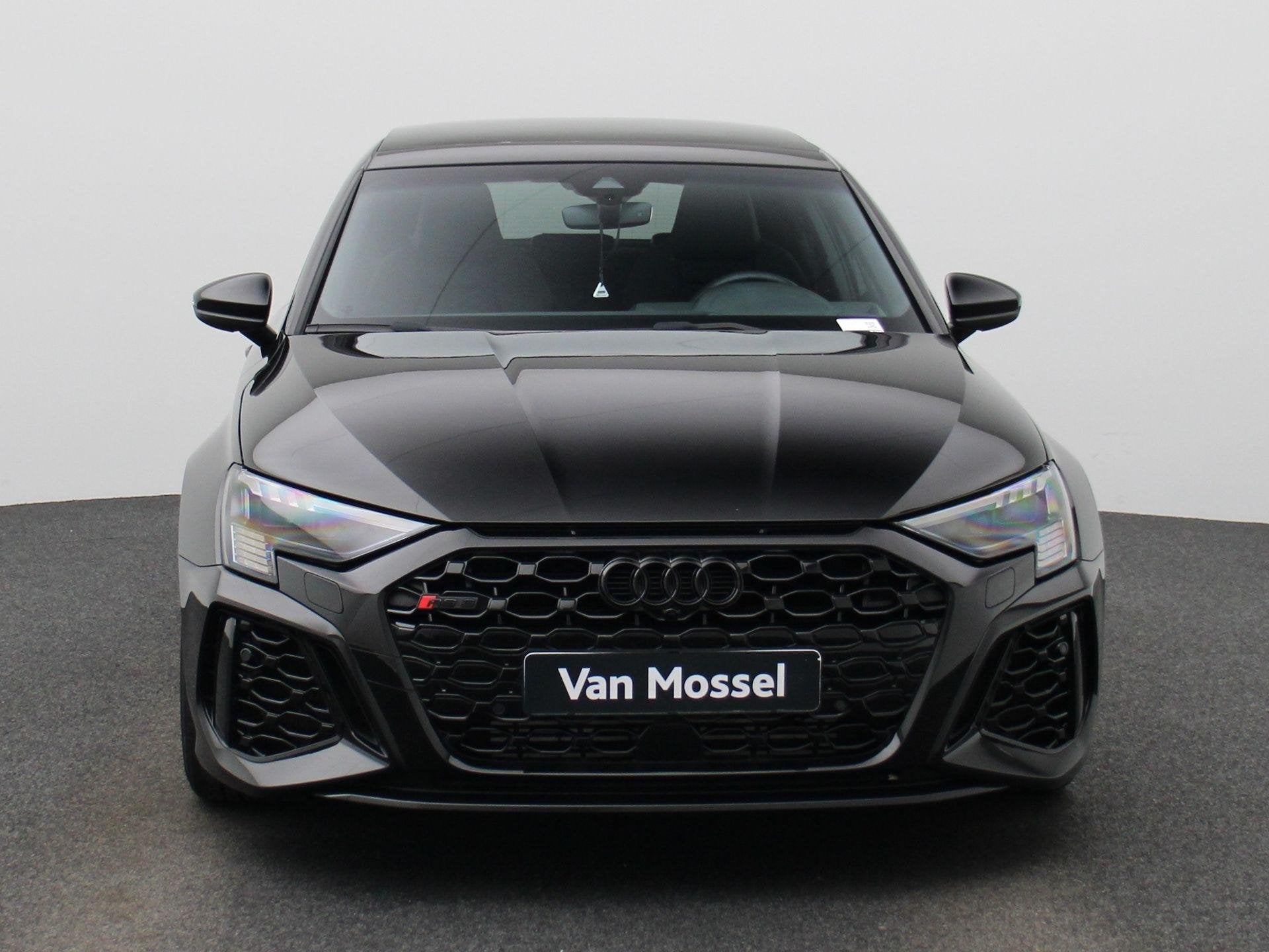 Audi RS3 Sportback 2.5 TFSI RS3 S tronic quattro, Achat, 1645 kg, Noir, 5 cylindres
