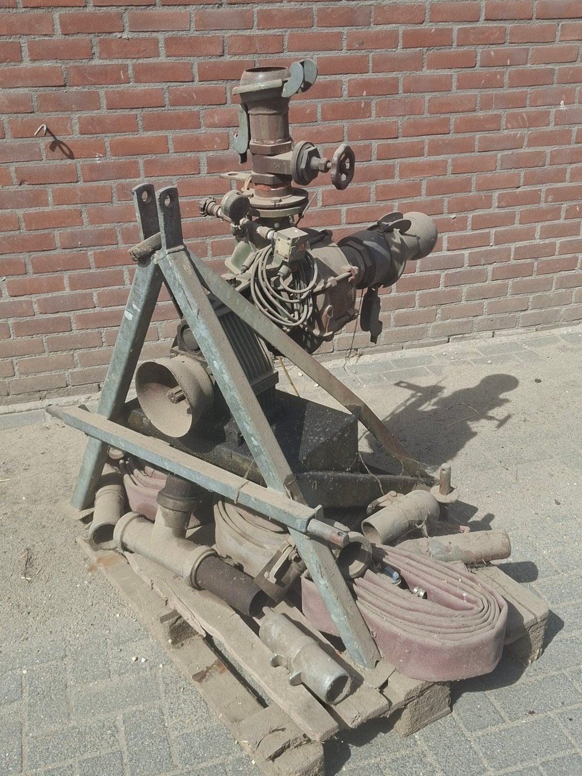 Diverse machines, beregeningspomp, fontgewicht, pz maaier,, Enlèvement