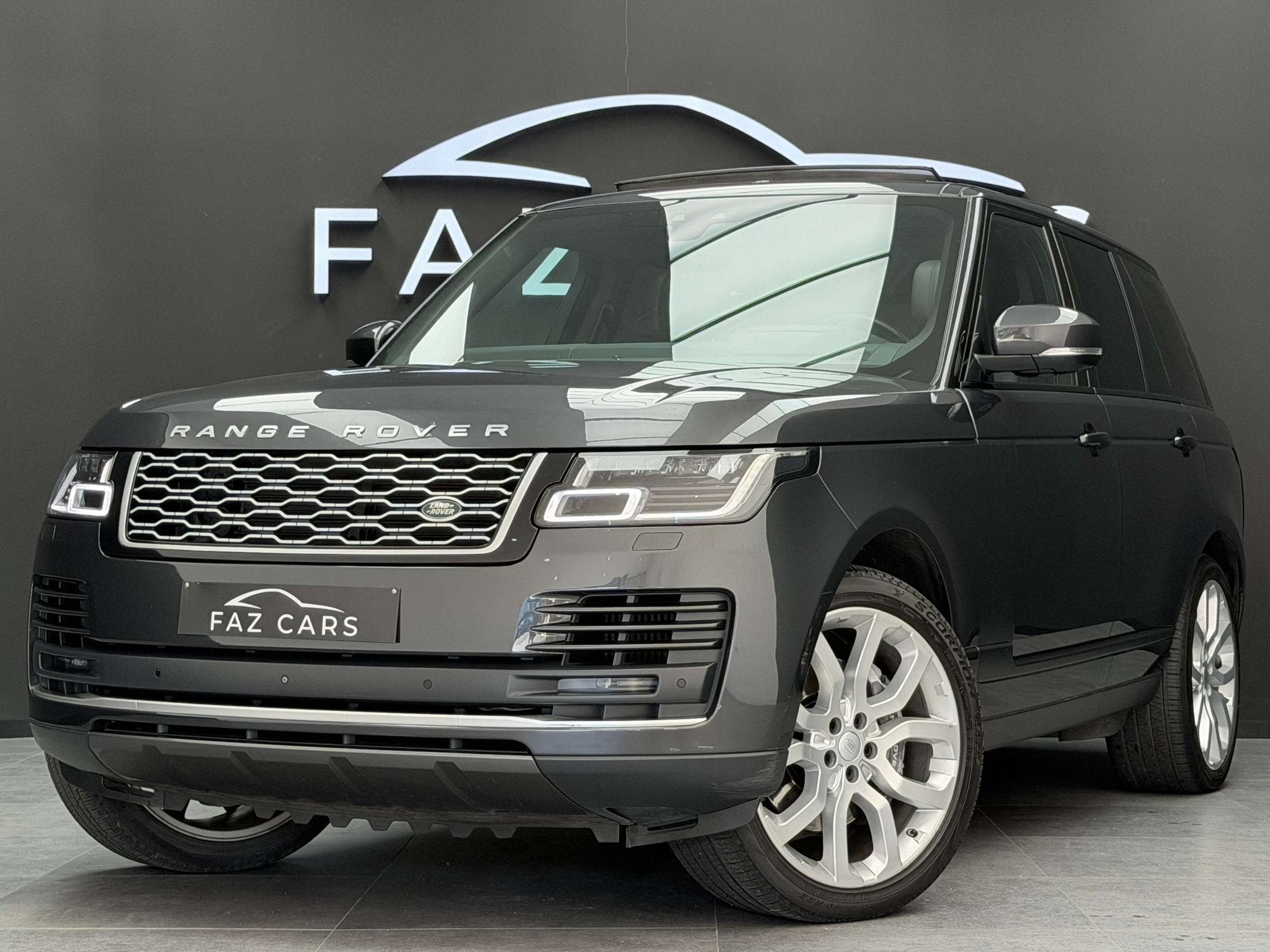 Land Rover Range Rover 4.4 SDV8 Vogue *1ER PROP + FULL OPTIO, Autos, Cuir, Argent ou Gris, Achat, Euro 6