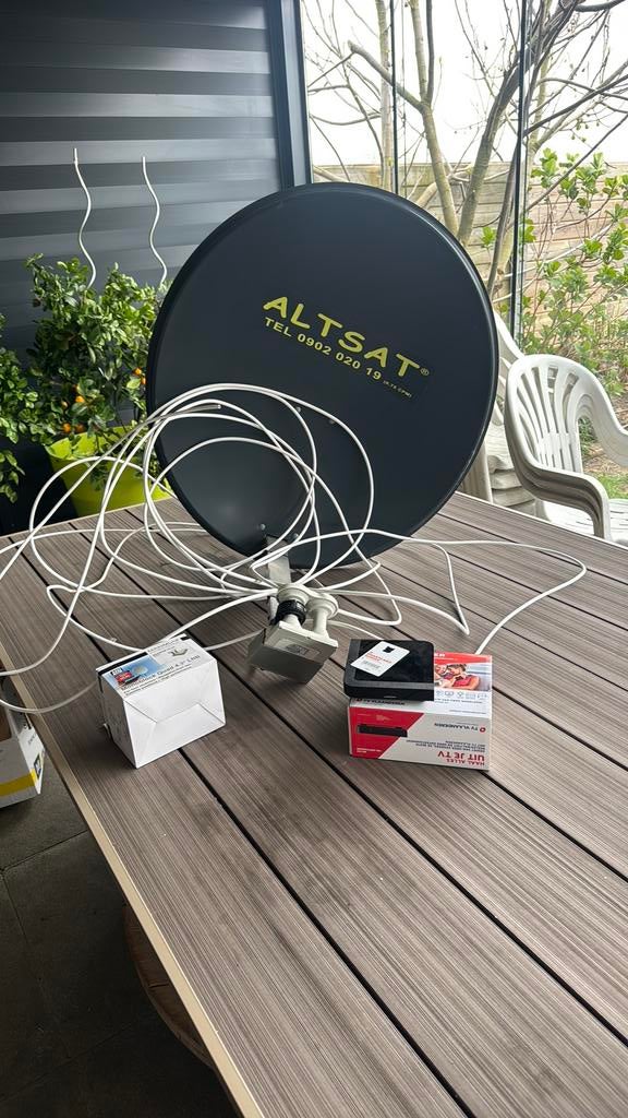 Schotelantennes, Audio, Tv en Foto, Schotelantennes, Ophalen, Zo goed als nieuw, (Schotel)antenne