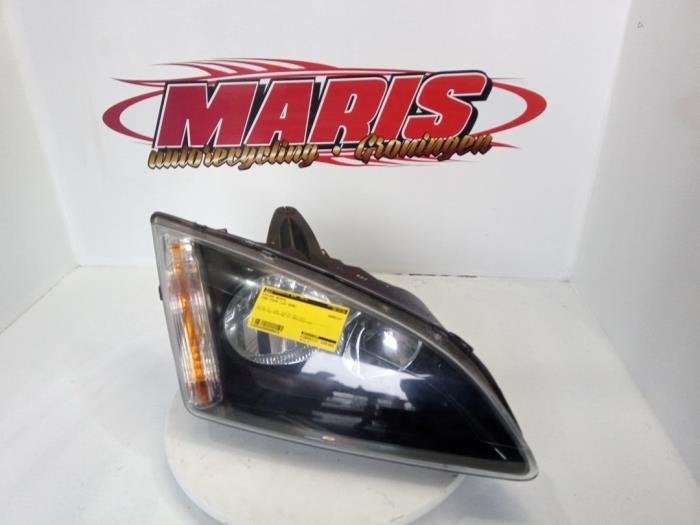 Phare droit d'un Ford Focus, Autos : Pièces & Accessoires, -, -, 3 mois de garantie, -