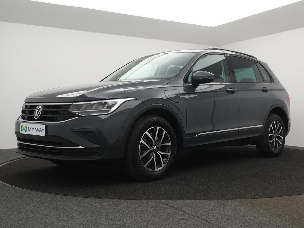 Volkswagen Tiguan eHybrid (PHEV) **Tiguan Life 1.4eHybrid PH, Autos, Argent ou Gris, Achat, 33 g/km, Automatique