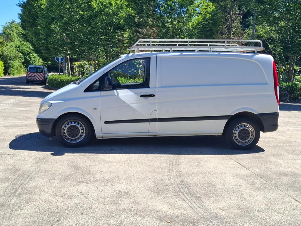 Mercedes Vito 109 CDI 2.2 Diesel | Trekhaak | Dakrek |, 4 deurs, Achterwielaandrijving, 2000 kg, Wit