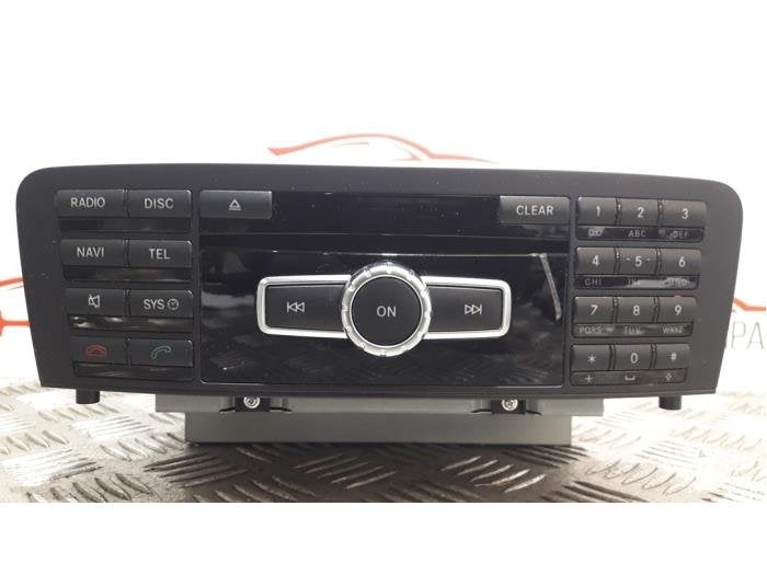 Radio CD Speler van een Mercedes CLA, Gebruikt, -, Ophalen of Verzenden, -