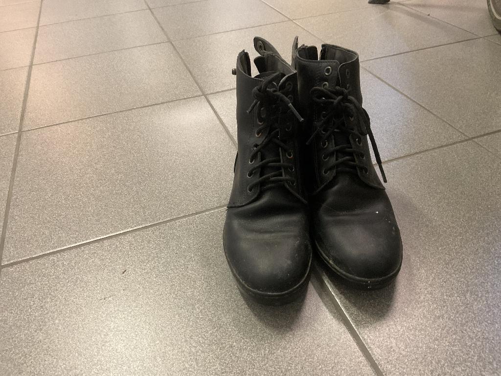 Paardrijlaarzen, Dieren en Toebehoren, Paardrijkleding, Ophalen, Zo goed als nieuw, Dames, Schoeisel