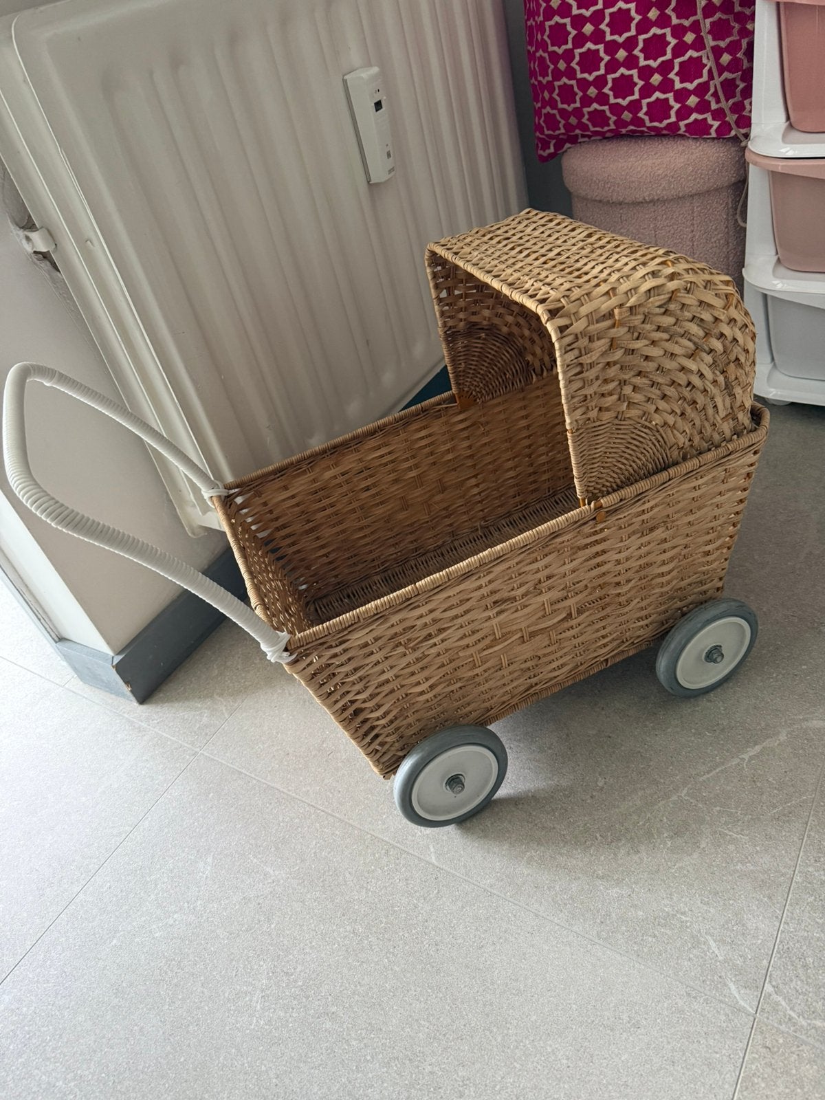Rotan poppenwagen Olli Ella, Kinderen en Baby's, Ophalen, Zo goed als nieuw