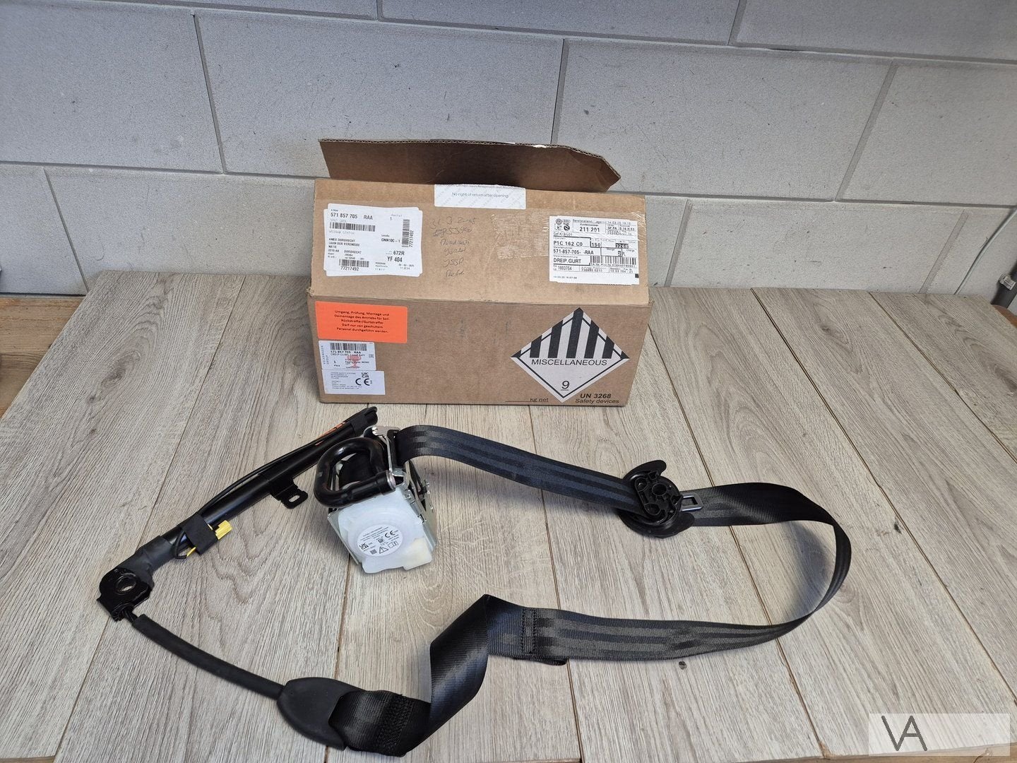 VW Volkswagen Tiguan vanaf 2023 gordel linksvoor met spanner, Gebruikt, -, Volkswagen, -