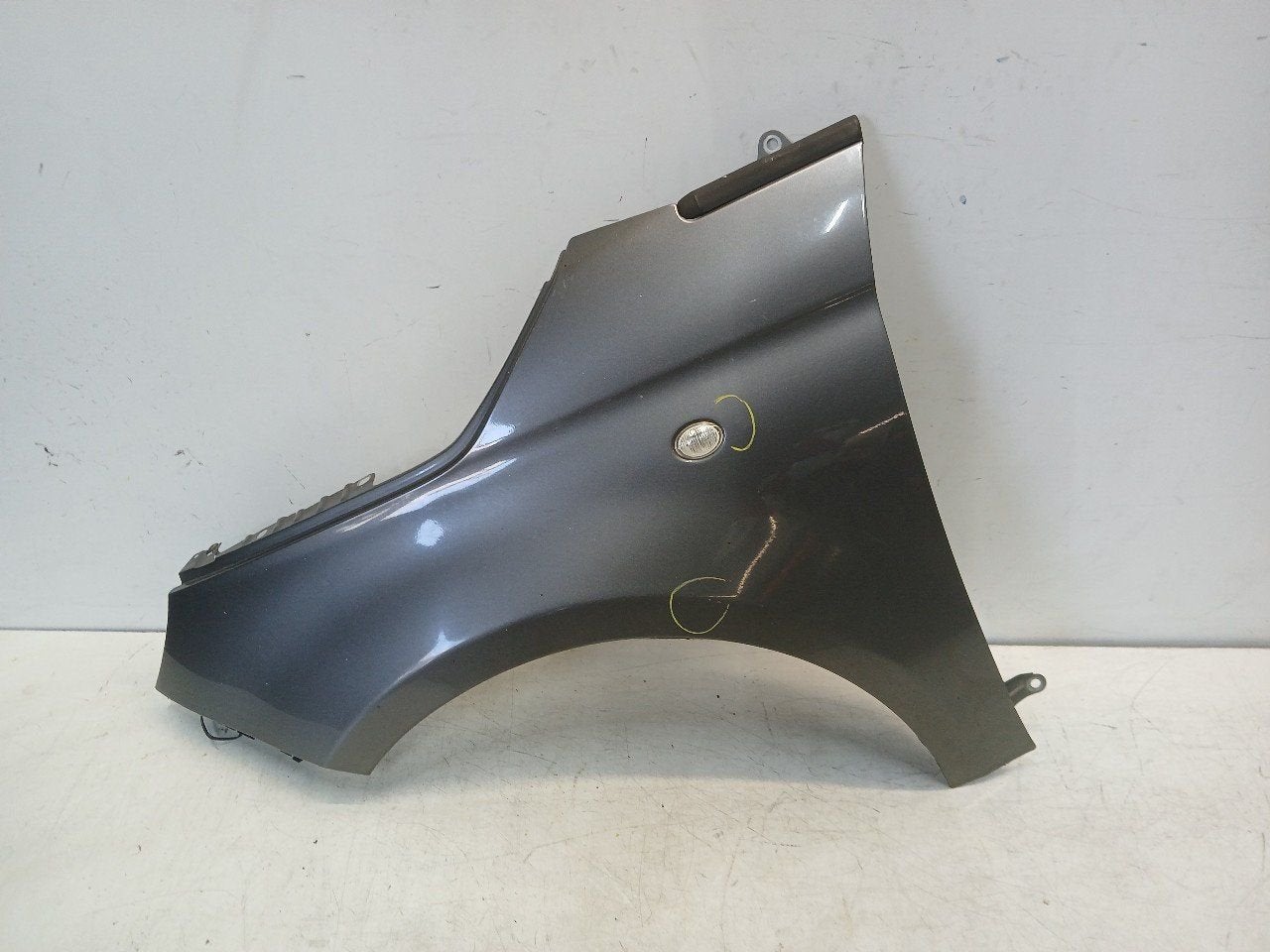 Spatbord links voor Fiat 500, Van der Ven Autorecycling B.V., Gebruikt, Ettenseweg 76, 4706 PB Roosendaal, The Netherlands, Herkomst onderdeel bekend