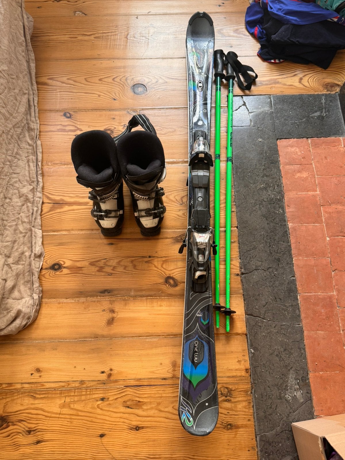 Ski + baton + chaussures, Sports & Fitness, Enlèvement, Utilisé, Ski, Chaussures