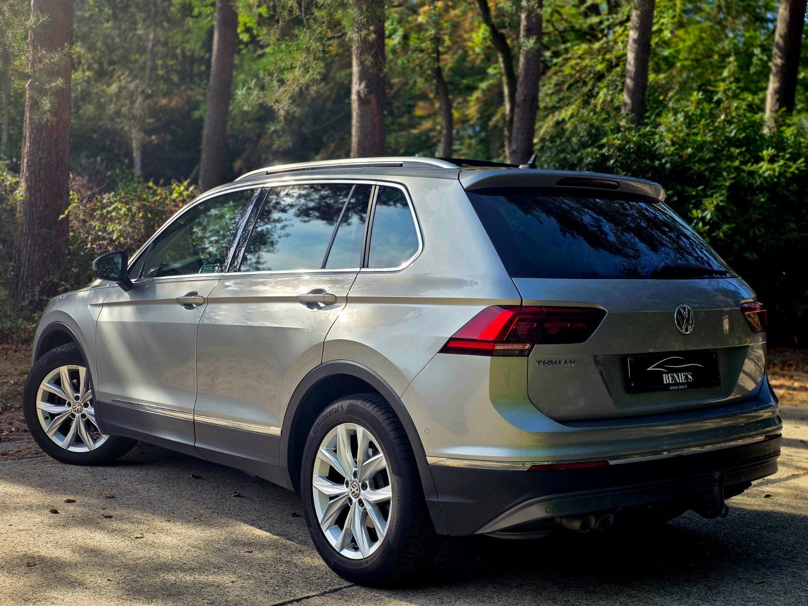 VOLKSWAGEN TIGUAN - 2018 - 2.0 TDI - 150 PK - FULL OPTION!!, Automaat, Zwart, Bedrijf, Diesel