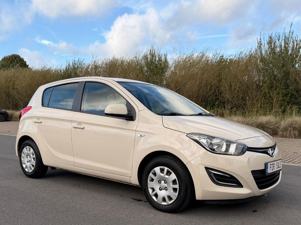 Hyundai i20 i20 1.4i Go ! En parfait état, Autos, Achat, Beige, Entretenue par le concessionnaire, Beige