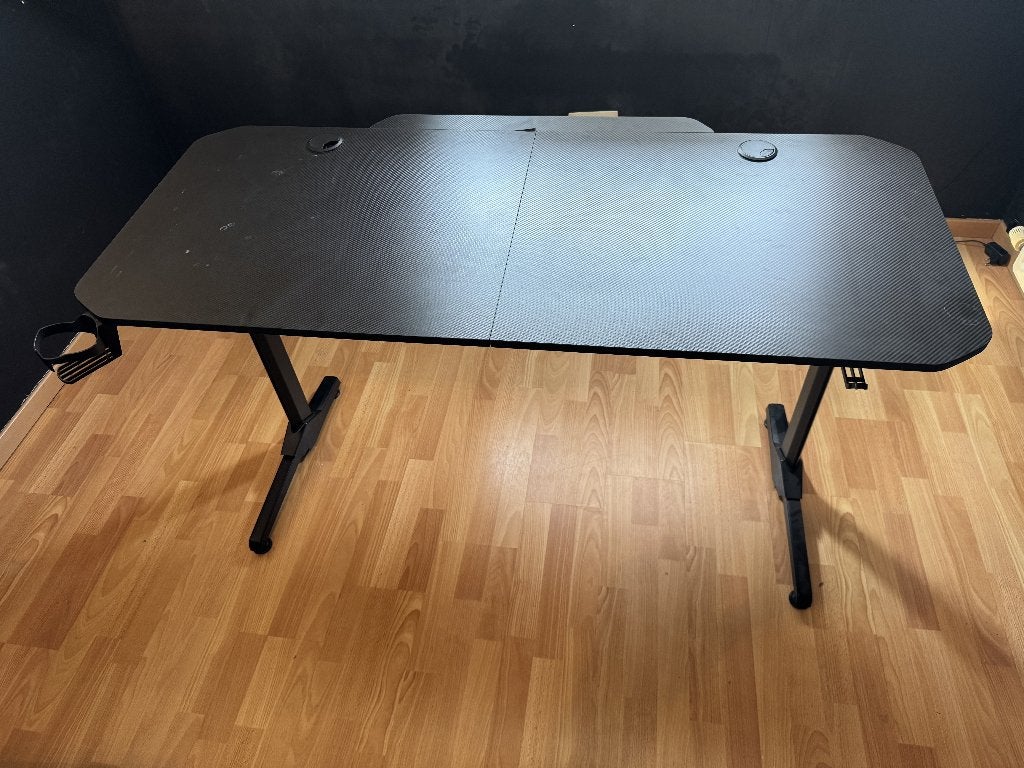 Gaming bureau, Autres matériaux, Utilisé, 140 cm, 66 cm