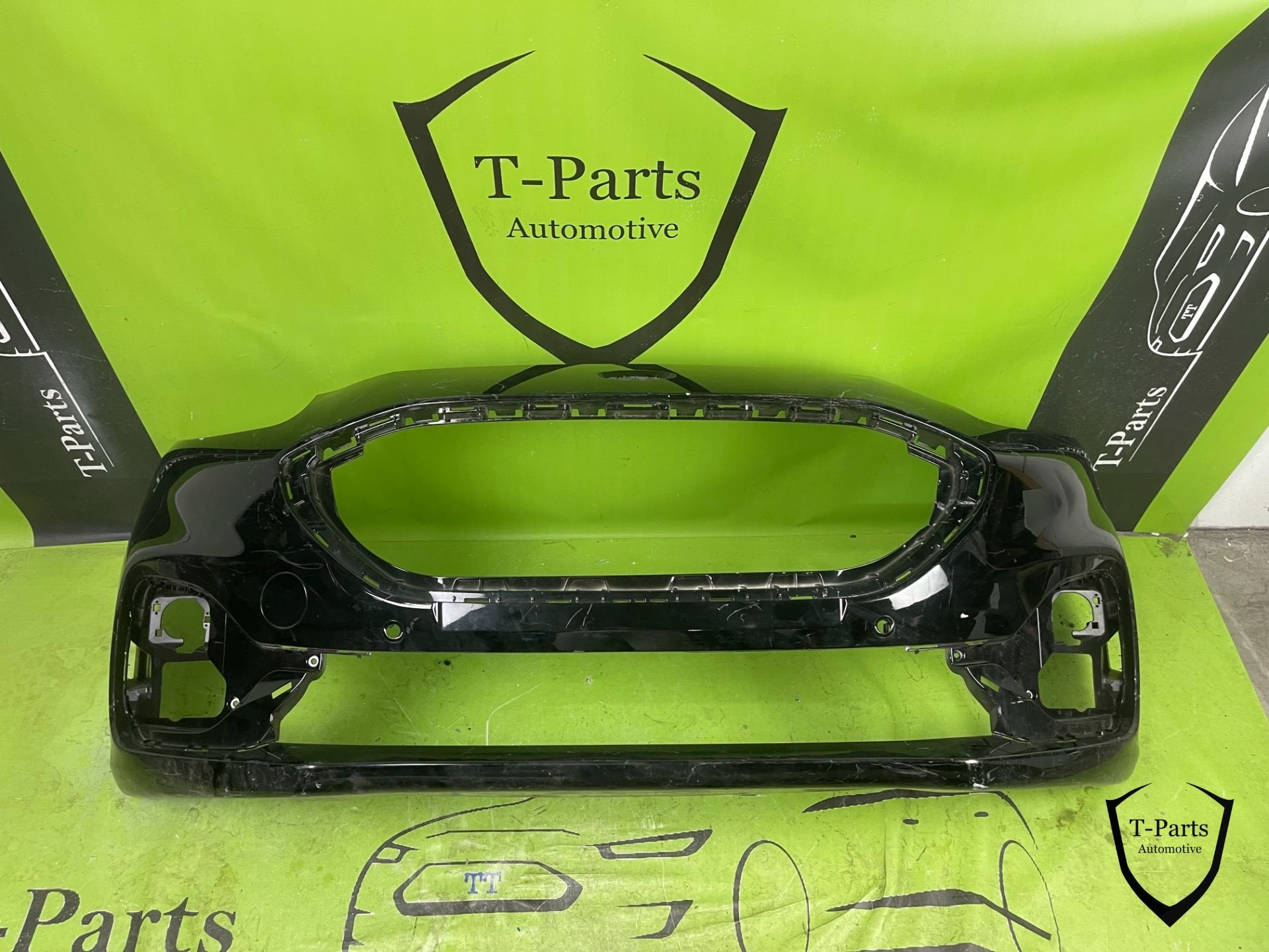 Pare-chocs avant Ford Puma ST Line 4x PDC 2520501, Pare-chocs, Info@ford.com, Ford Motor Company, American Road 1
48126  Dearborn
