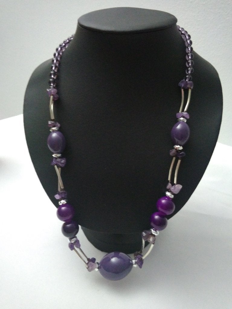 Collier LDADPR des années 1970 avec perles violettes, Bijoux, Sacs & Beauté, Colliers, Neuf, Synthétique, Violet, Avec pendentif