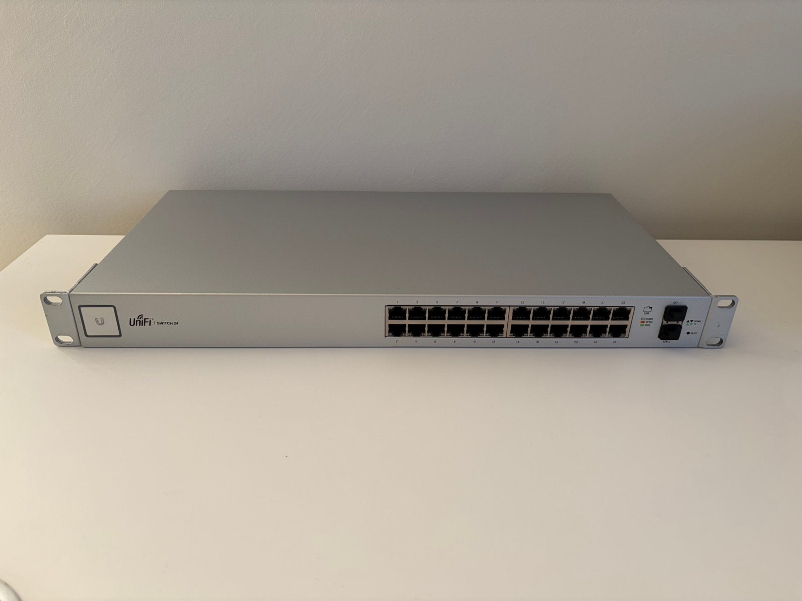 Unifi US-24 (Gen1, non-PoE), Computers en Software, Netwerk switches, Ophalen of Verzenden, Gebruikt