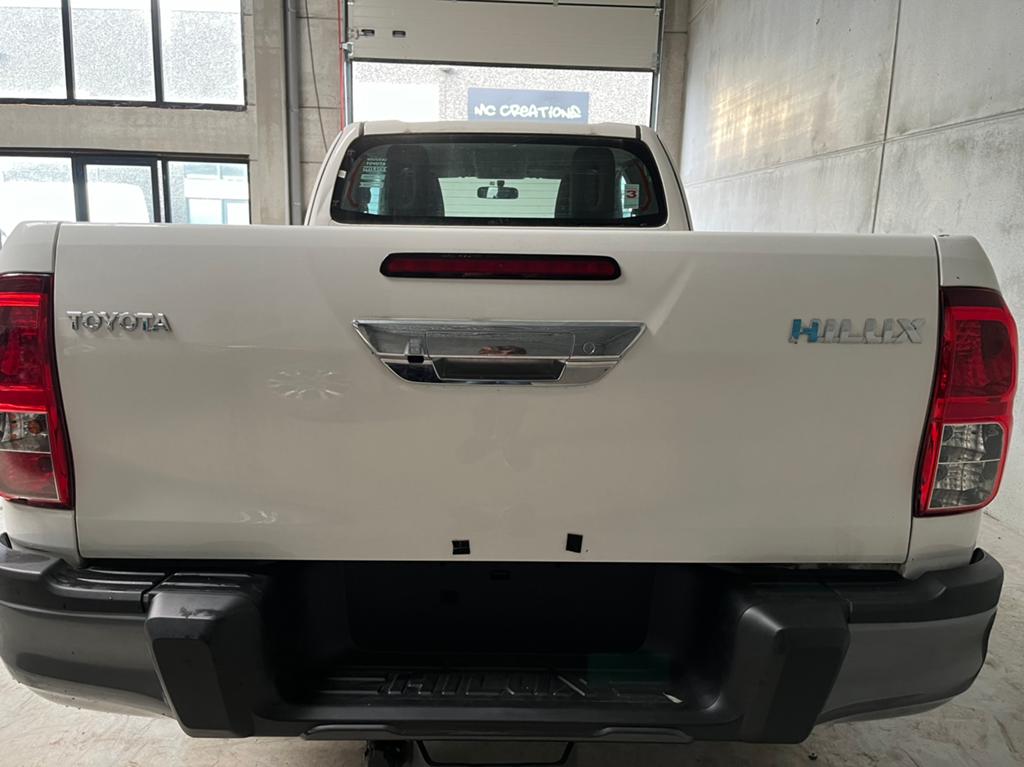 Hayon Toyota Hilux 2016-2024 (VIII), Neuf, Arrière, Haillon arrière, Toyota