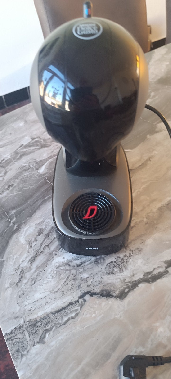 machine à café dolce gusto de la marque Krups, Autres modèles, Réservoir d'eau amovible, Dosettes et capsules de café, 1 tasse