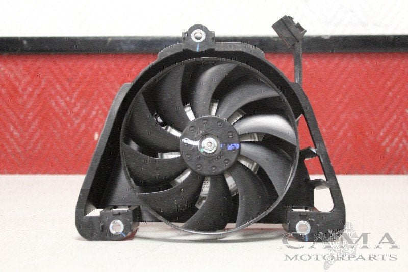 VENTILATOR Yamaha YZF R3 R25 2014-2018 (YZF-R25 YZF-R3 BR5), Dhr. S. di Majo, Gebruikt, Info@cama-motorparts.nl, P.J. Troelstraweg 8 8
3144 CX  MAASSLUIS, NL