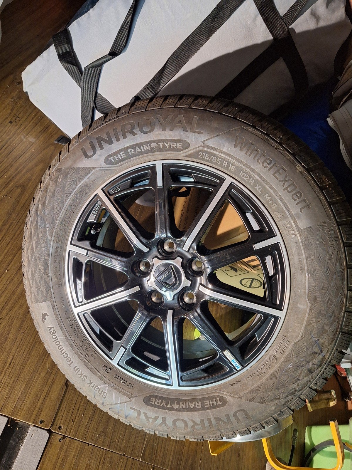 pneus pour daçia duster 2025, Autos : Pièces & Accessoires, Pneus & Jantes, Neuf, Pneus et Jantes, Pneus hiver, Véhicule de tourisme