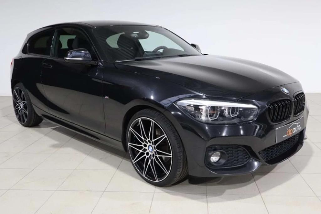 BMW 1 Serie 116 116i M PACK (bj 2019), Auto's, BMW, 1 Reeks, Gebruikt, Zwart, https://public.car-pass.be/vhr/27b5725c-c871-4614-bcc7-19fcc0bddfe8