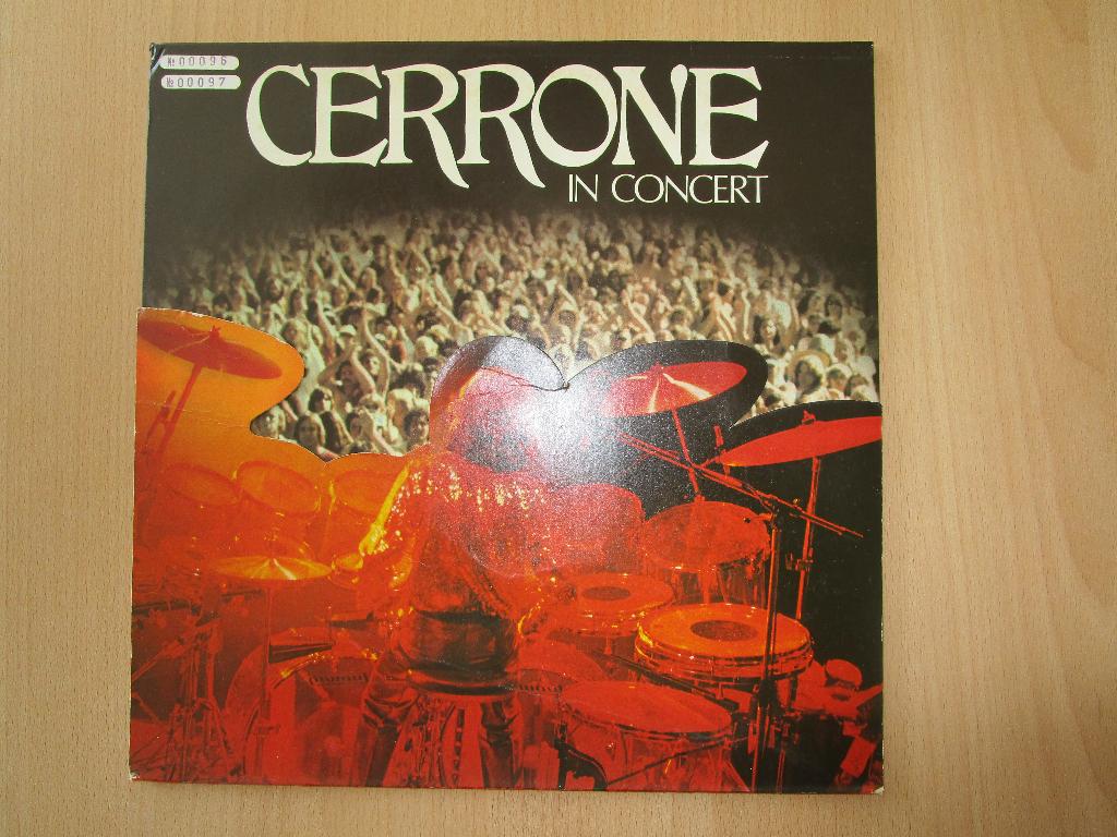 CERRONE = CERONNE IN CONCERT - 2 LIVE LP'S IN CUT-OUT HOES, Ophalen of Verzenden, Zo goed als nieuw, 12 inch, Poprock